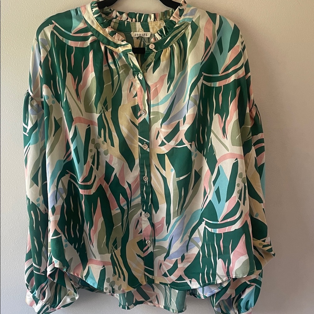 JODIFL Green and Pink Abstract Blouse